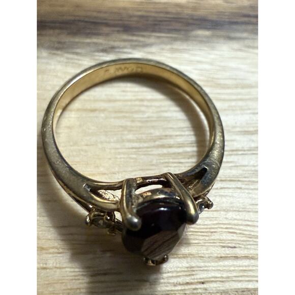 VTG Avon‎ Goldtone Garnet Costume Fashion Ruby Red Color Ring Size 7 - Picture 6 of 9